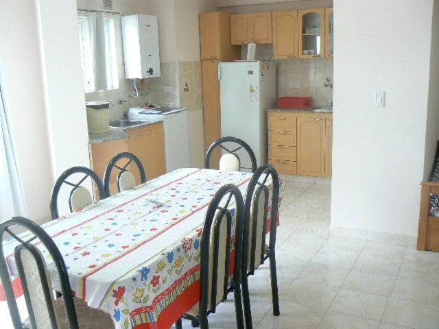 Departamentos Santa Monica Apartment Puerto Madryn Bilik gambar
